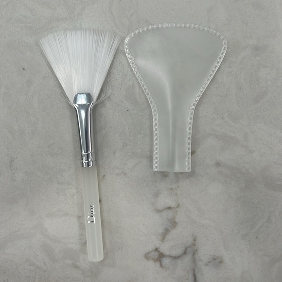 Dior Capture Totale Mini Travel Brush Skin Care - Picture 2 of 7